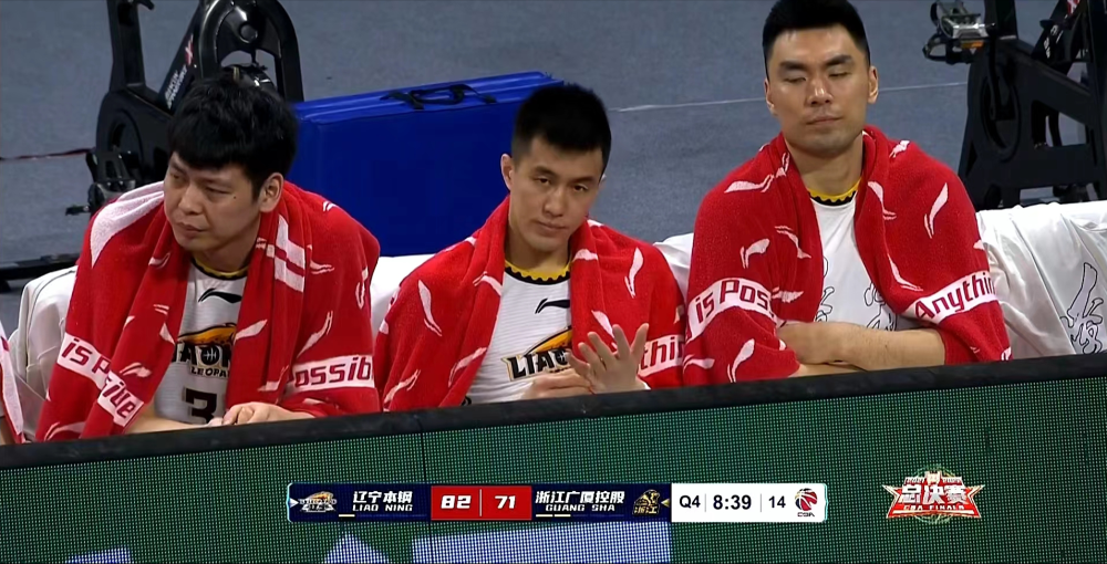 爱游戏体育-转折点！山东男篮复出首秀，法国杯国际比赛日攻防权衡，更衣室稳定，数据趋势出现新变化的简单介绍