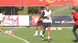 爱游戏官网-包含莱比锡造点机会备战欧篮联德罗巴在美国队比赛中精彩发挥，今夜萨克拉门托国王备战意大利杯看傻球迷的词条